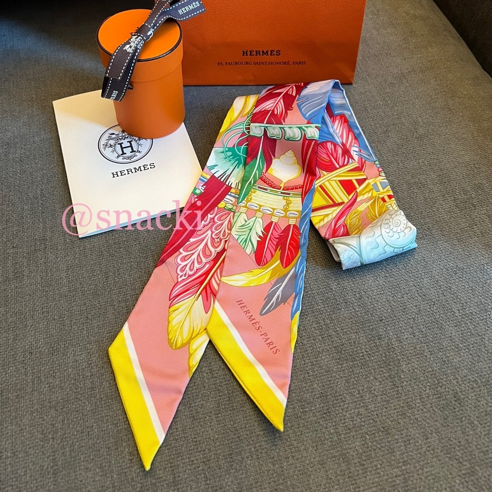 Authentic Hermes 100% Silk Twilly Scarf - Brand New In Box w Tag